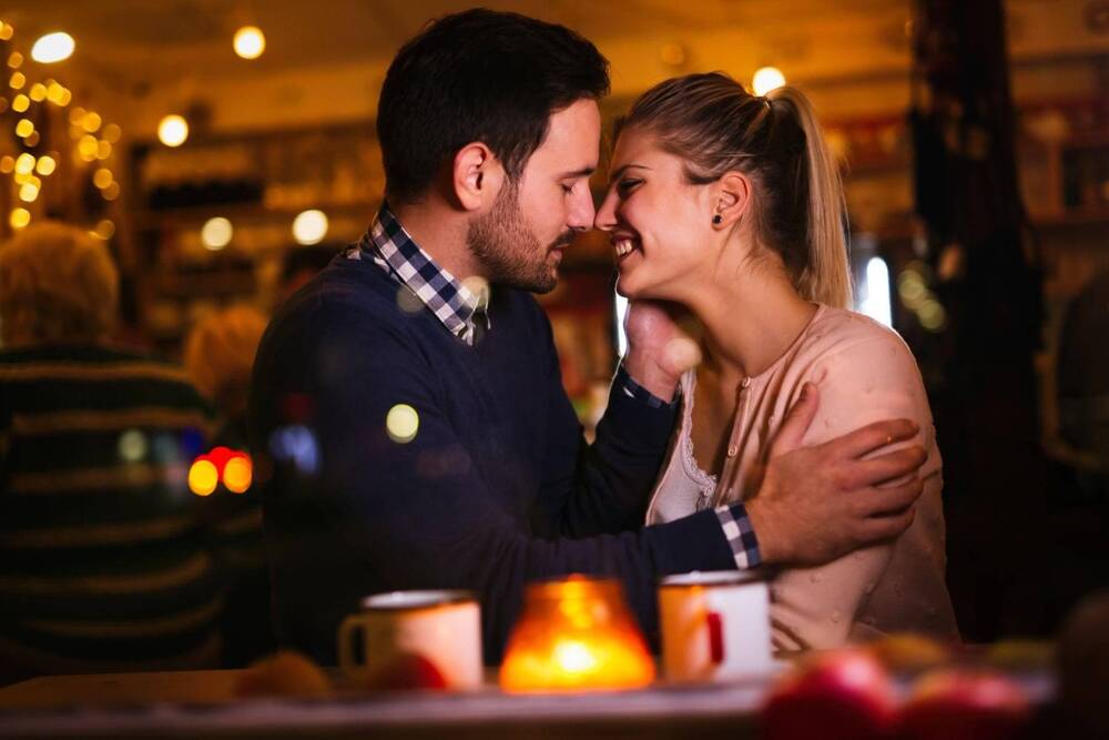 How to Connect with Females on the OKamour Website?